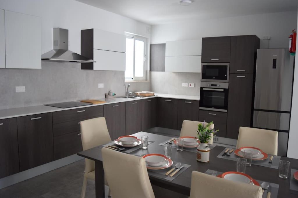 Lovely 3-Bedroom Apartment In L-Iklin エクステリア 写真