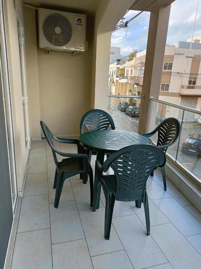 Lovely 3-Bedroom Apartment In L-Iklin エクステリア 写真